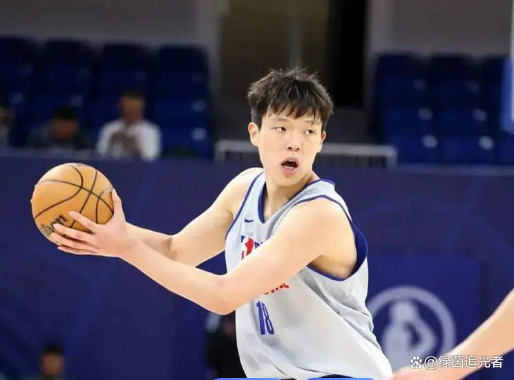 杨瀚森给所有人留下深刻印象他是开拓者长期计划的简单介绍