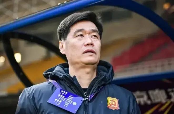 新帅上任，国足名单告诉他无法做主