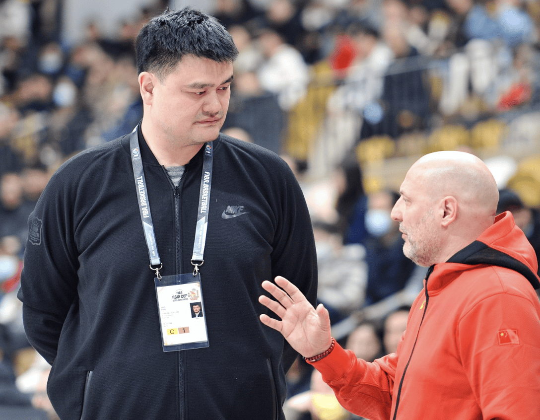 郭士强成为中国男篮主教练第二次临危受命的简单介绍