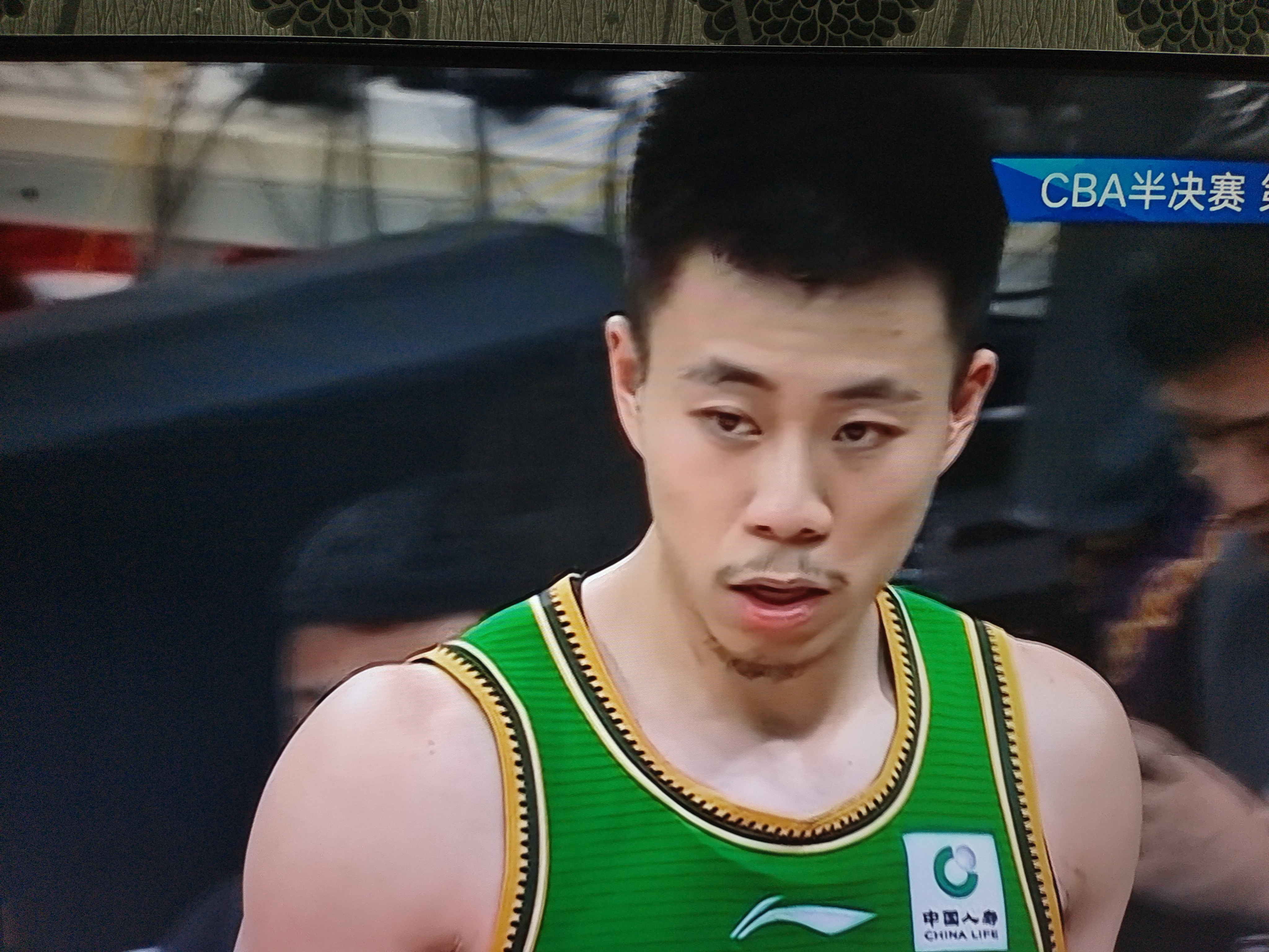 黑龙江男篮客场挑战成功，逆袭夺得胜利